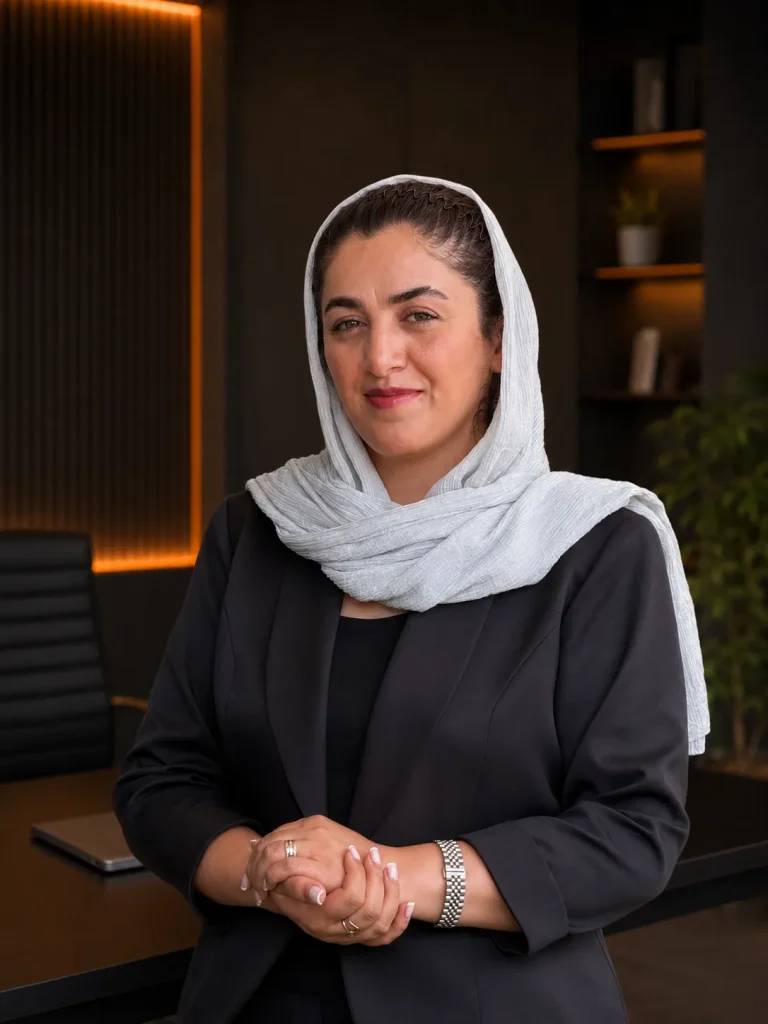 Elham Rahnama - Admin